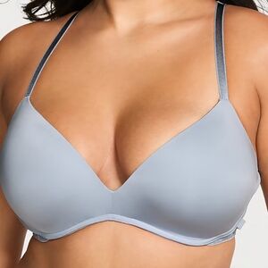 Victoria's Secret
Sexy Tee Smooth Lacie Wireless Push-Up Bra 32 D